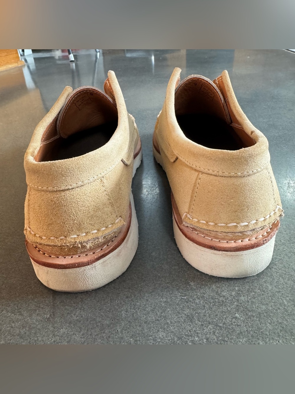 Men’s Easymoc shoes size 9 in excellent condition . - Picture 5 of 7